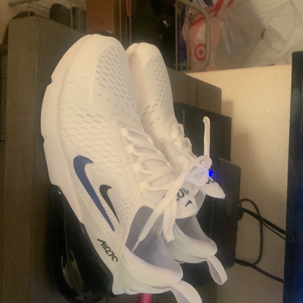 L men’s size 7 Nike Airmax, 270s women’s size 8 1/2